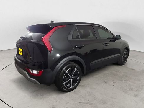 Used 2023 Kia Niro LX FWD image 5