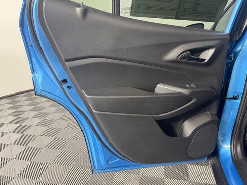 Used 2025 Chevrolet Trax ACTIV w/ Sunroof Package FWD image 27