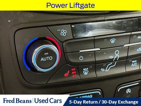 Used 2017 Ford Escape SE w/ Equipment Group 201A image 25