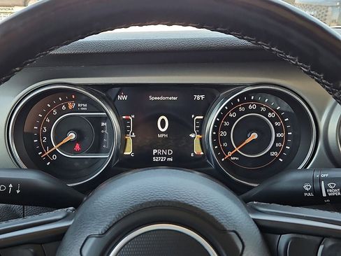 Used 2021 Jeep Gladiator Sport AWD/4WD image 28