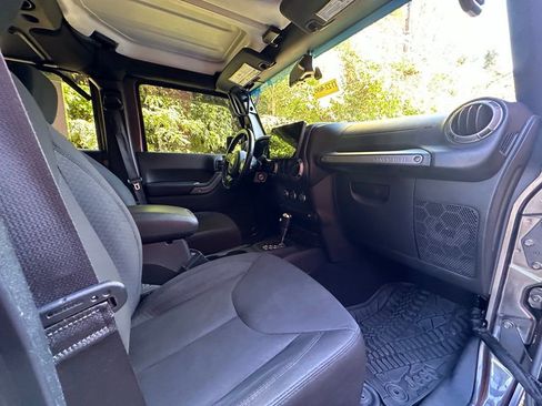 Used 2017 Jeep Wrangler Unlimited Sport w/ Quick Order Package 24S image 14