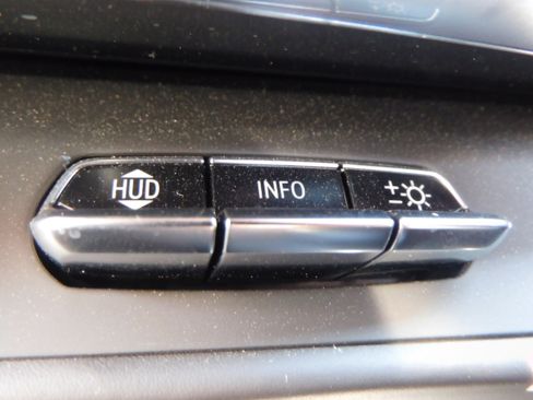 Used 2023 Chevrolet Corvette Stingray Premium Conv w/ Z51 Performance Package image 21