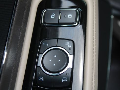 Used 2021 Lincoln Aviator Reserve w/ Equipment Group 201A AWD/4WD image 22