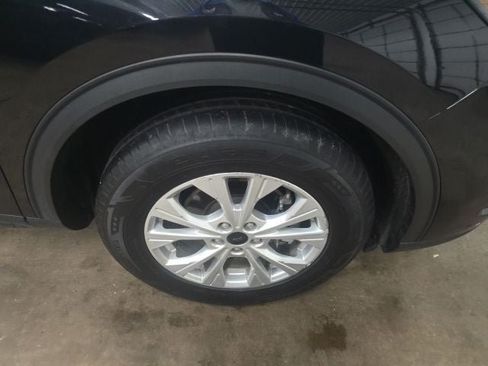 Used 2025 Ford Escape Active AWD/4WD image 2