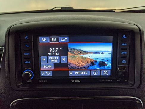 Used 2019 Dodge Grand Caravan SXT FWD image 9