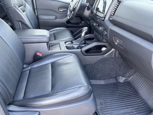 Used 2022 Nissan Frontier PRO-4X AWD/4WD image 28