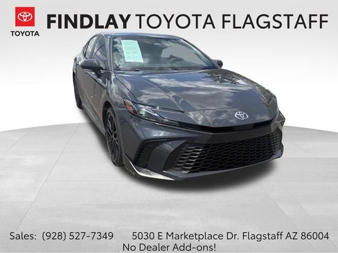 Used 2025 Toyota Camry SE w/ Convenience Package FWD image 1