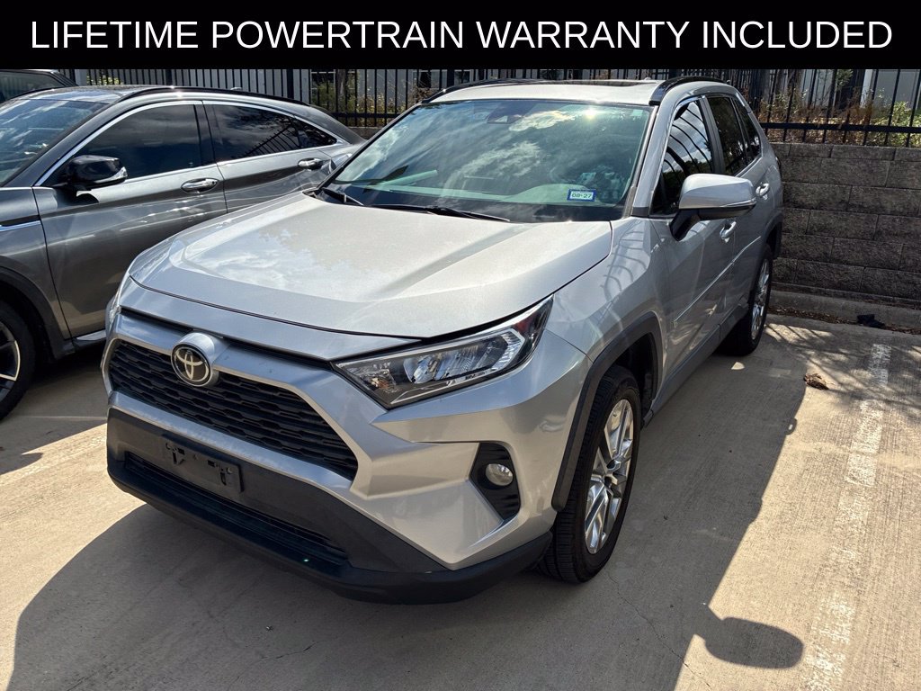 Used 2019 Toyota RAV4 XLE Premium FWD image 4
