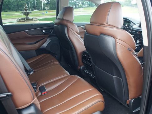 Used 2023 Acura MDX SH-AWD w/ Advance Package image 23
