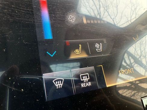 Used 2025 INFINITI QX80 Sensory image 40