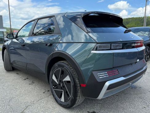 New 2026 Hyundai Ioniq 5 SEL image 3