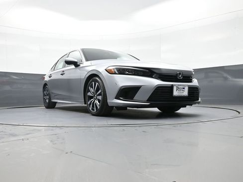 Certified 2023 Honda Civic EX image 28