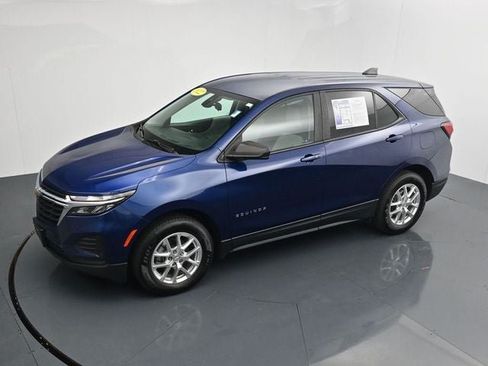 Used 2022 Chevrolet Equinox LS w/ LS Convenience Package AWD/4WD image 26