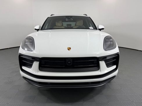 Certified 2026 Porsche Macan Base image 10