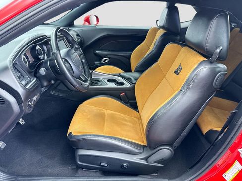 Used 2020 Dodge Challenger R/T Scat Pack w/ Shaker Package image 17