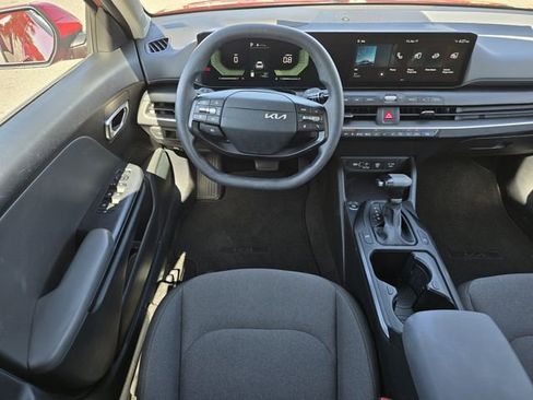 Certified 2025 Kia K4 LXS image 17