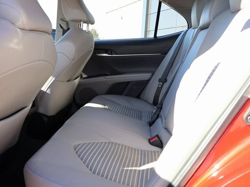 Used 2024 Toyota Camry SE image 17