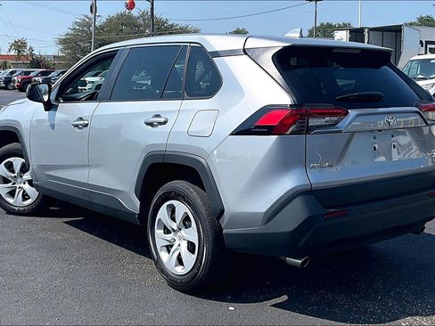 Used 2025 Toyota RAV4 LE AWD/4WD image 6