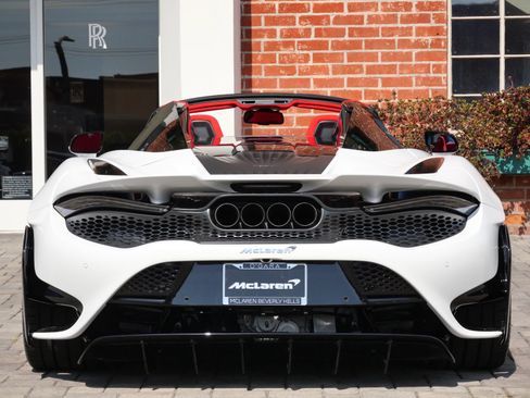 Used 2022 McLaren 765LT RWD image 5