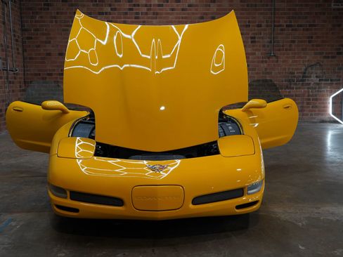 Used 2002 Chevrolet Corvette Z06 w/ Memory Pkg image 23