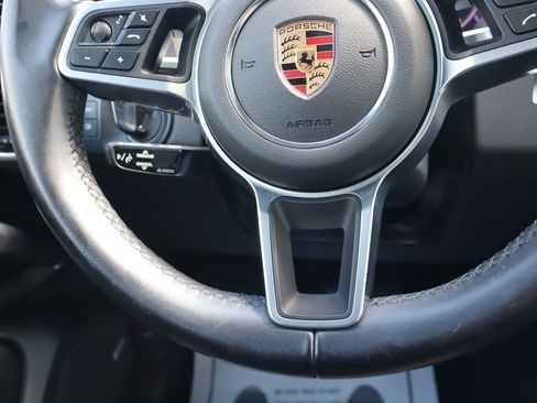Used 2022 Porsche Cayenne AWD/4WD image 17