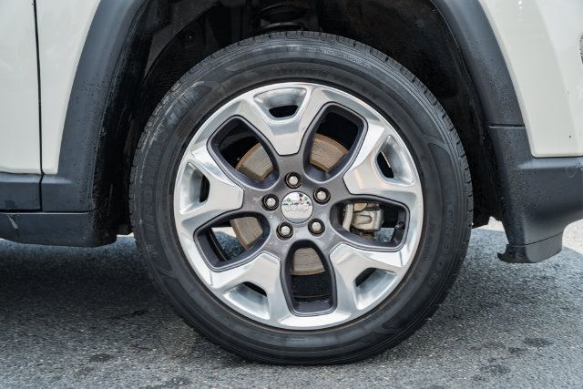 Used 2020 Jeep Compass Limited AWD/4WD image 13