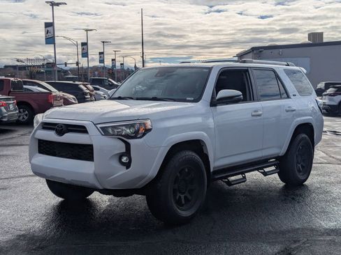 Used 2024 Toyota 4Runner SR5 Premium w/ Moonroof Package image 9