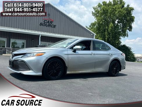 Used 2020 Toyota Camry XLE w/ Cold Weather Package AWD/4WD image 2