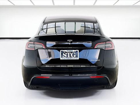 Used 2023 Tesla Model Y Performance AWD/4WD image 5