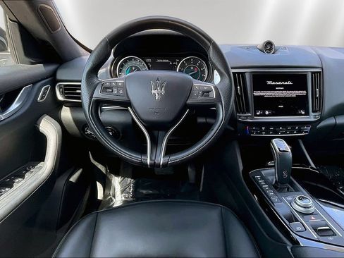 Used 2023 Maserati Levante Modena AWD/4WD image 8