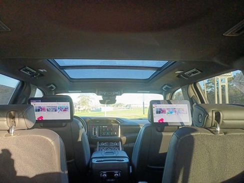 Used 2024 GMC Yukon Denali w/ Advanced Technology Package AWD/4WD image 14