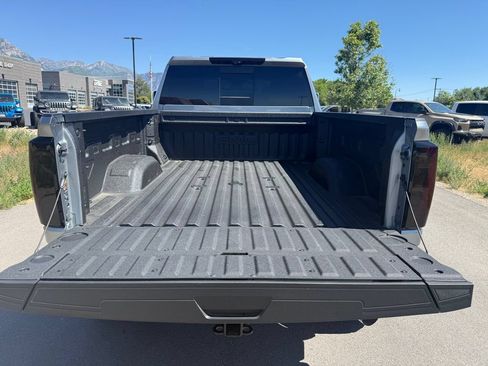 Used 2026 GMC Sierra 3500 Denali Ultimate AWD/4WD image 14