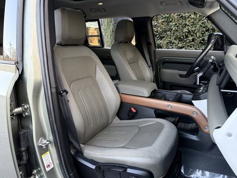 Used 2020 Land Rover Defender 110 S image 34