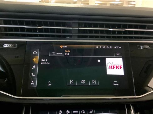 Used 2022 Audi Q8 Premium Plus image 35