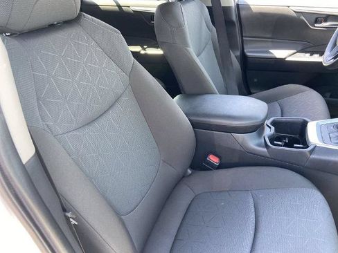Used 2024 Toyota RAV4 XLE AWD/4WD image 23
