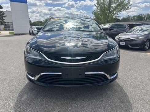 Used 2015 Chrysler 200 Limited w/ Convenience Group FWD image 8