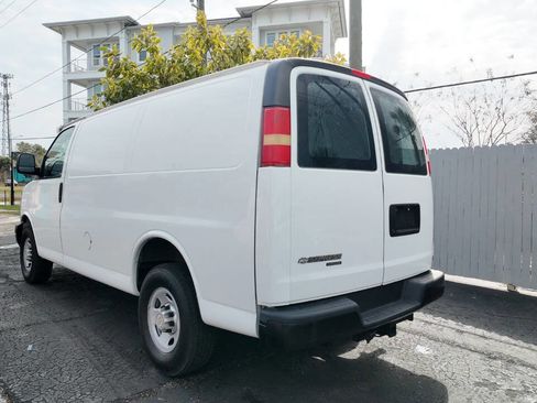 Used 2012 Chevrolet Express 2500 image 5