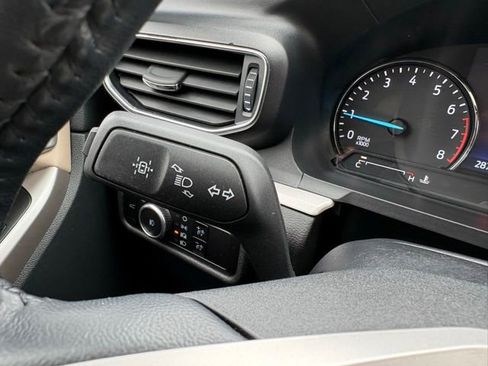 Used 2023 Ford Explorer XLT w/ Equipment Group 202A image 28