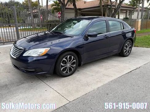 Used 2014 Chrysler 200 LX FWD image 1