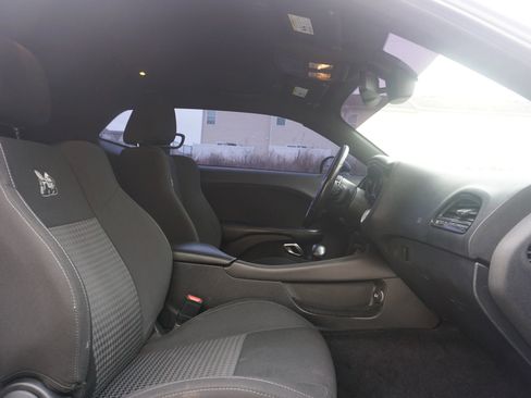 Used 2018 Dodge Challenger R/T Scat Pack w/ Driver Convenience Group image 14