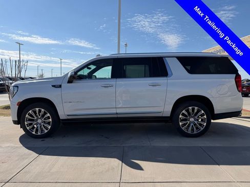 Used 2022 GMC Yukon XL Denali w/ Advanced Technology Package image 10