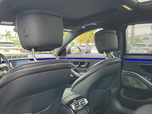 Certified 2022 Mercedes-Benz S 500 4MATIC image 13