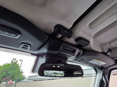 Used 2024 Jeep Wrangler Unlimited Sahara image 39