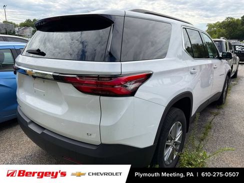 Used 2023 Chevrolet Traverse LT AWD/4WD image 2