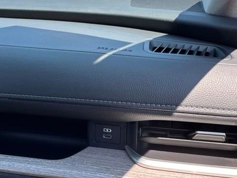 Used 2024 Toyota Grand Highlander AWD image 19