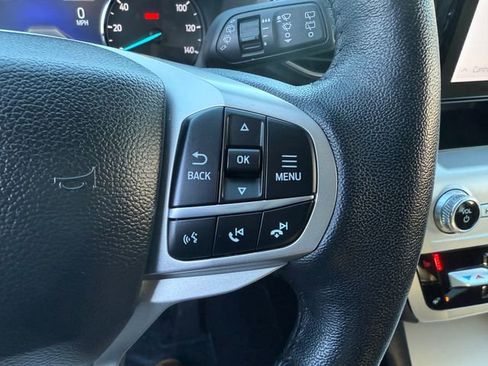 Used 2022 Ford Explorer XLT w/ Equipment Group 202A image 18
