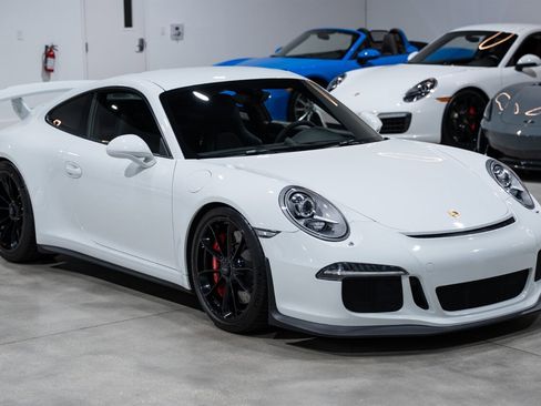 Used 2015 Porsche 911 GT3 RWD image 8