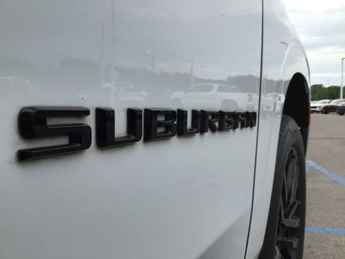 Used 2024 Chevrolet Suburban Premier AWD/4WD image 16