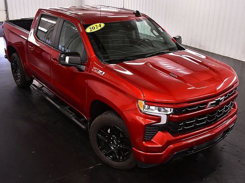 Used 2024 Chevrolet Silverado 1500 RST AWD/4WD image 15