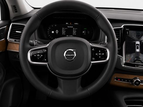 Used 2024 Volvo XC90 T8 Plus w/ Protection Package Premier AWD/4WD image 8